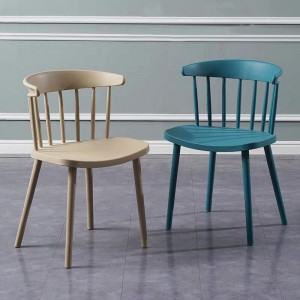 Tehtaan tukkuhinta pinottava Moderni Lounge Muovi Ruokailutuoli Ulkopuutarha Ravintola PP tuoli